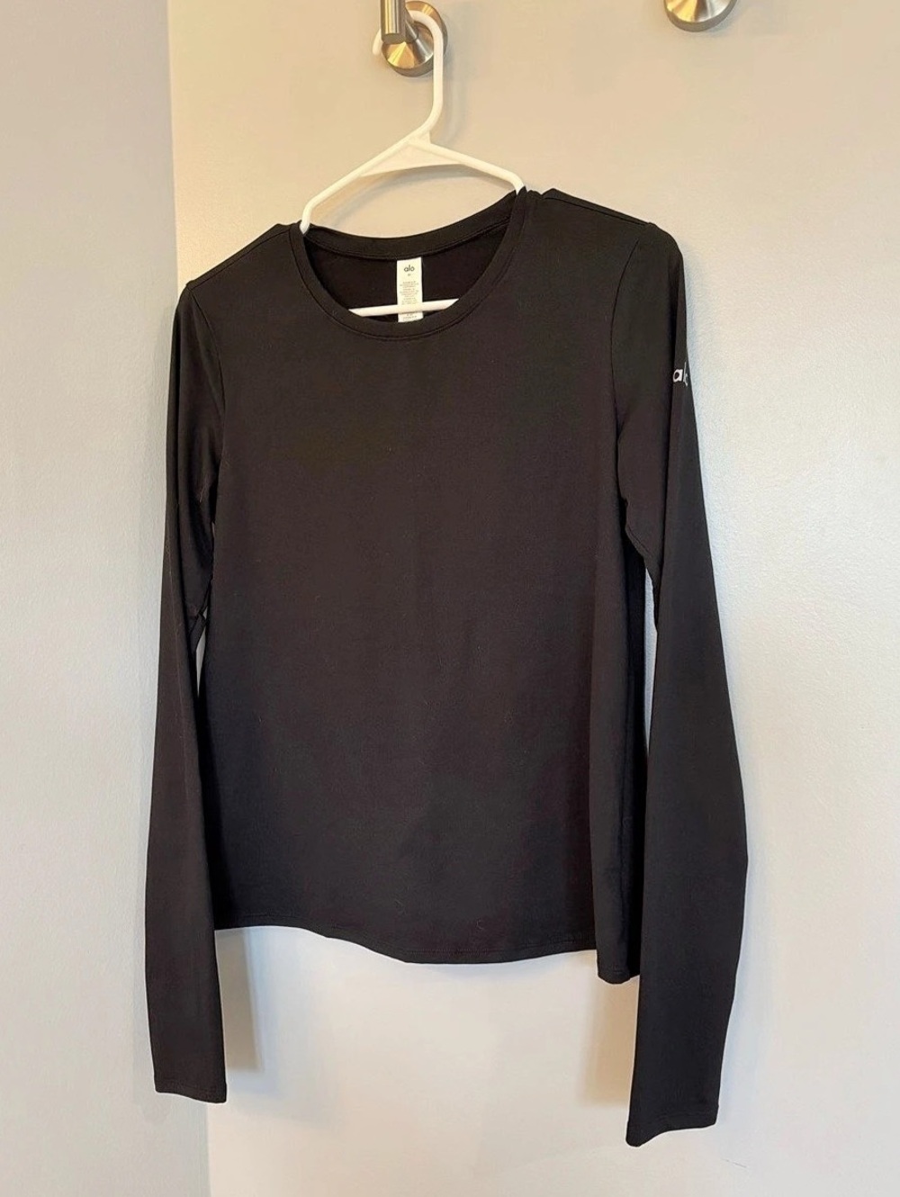 Alo Finesse Ling Sleeve Shirt - Black